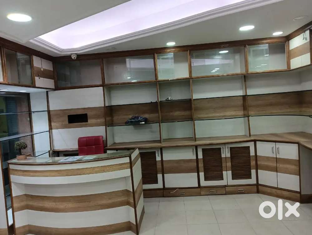 Fully Furnished Commercial Store for Rent in Buxi Bazar, Metro Plaza