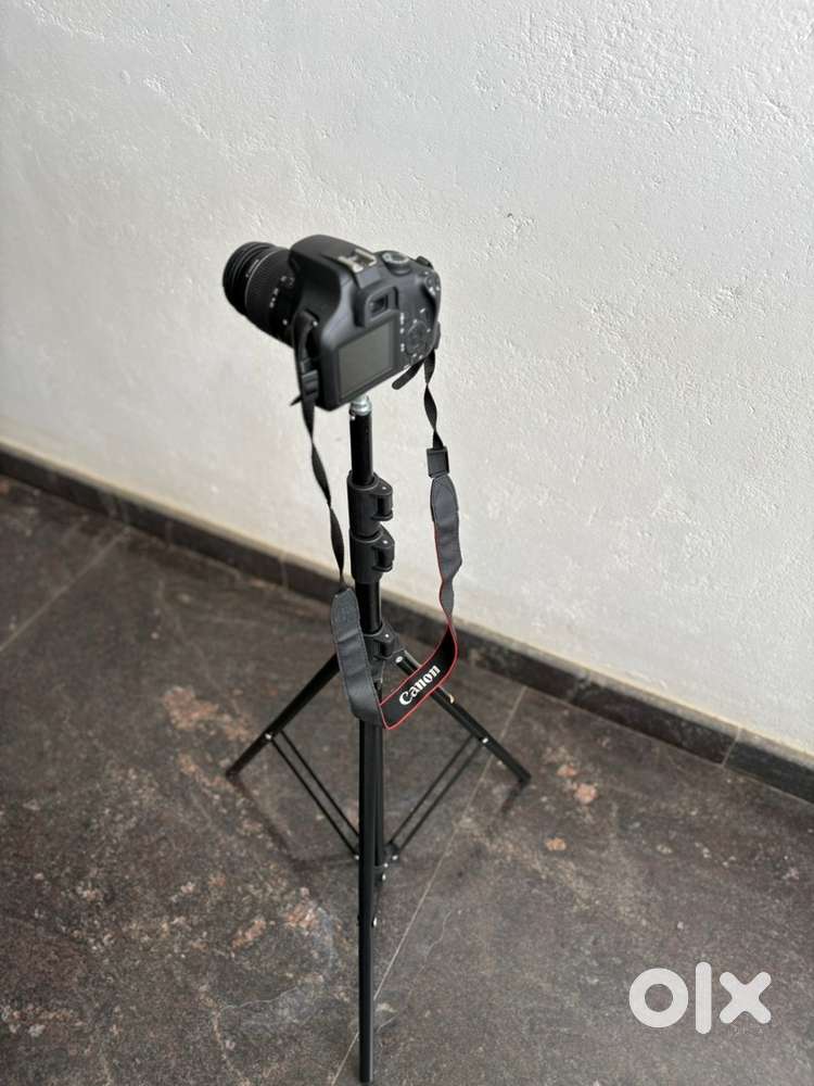 Unused Prolite light stand 9ft with carry bag