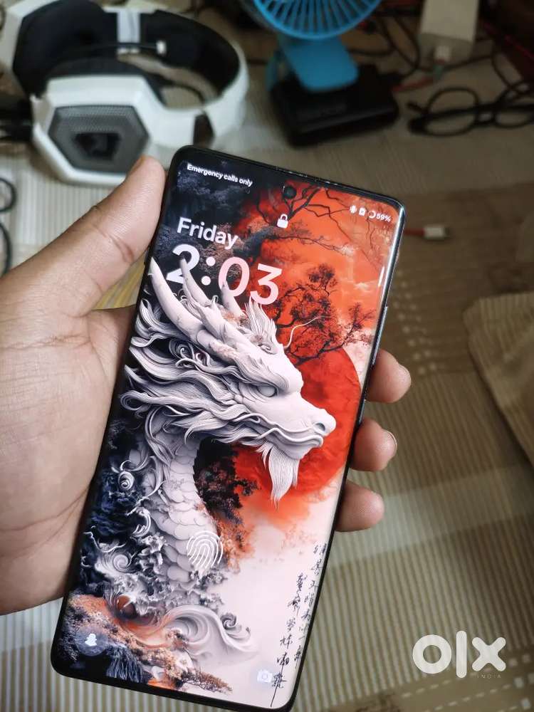 One plus 12r in just 27000/-  8/128  in New condition