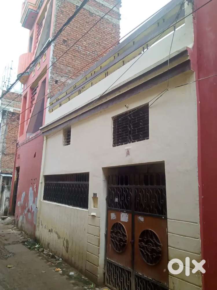 जमीन बिकाऊ है