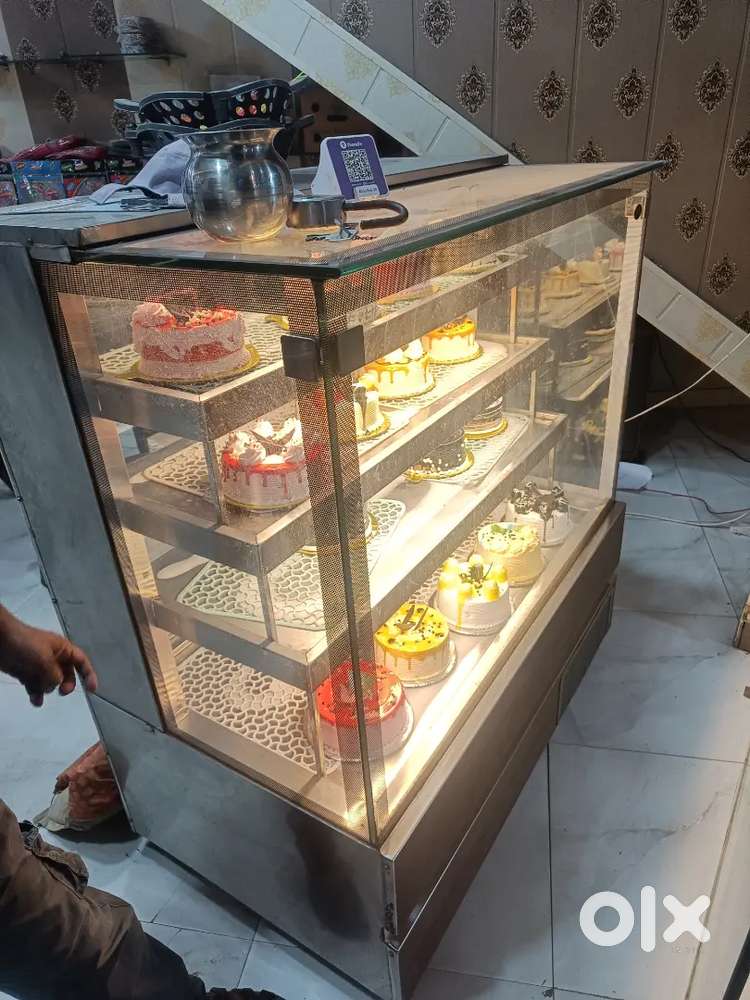 Cake Display fridge