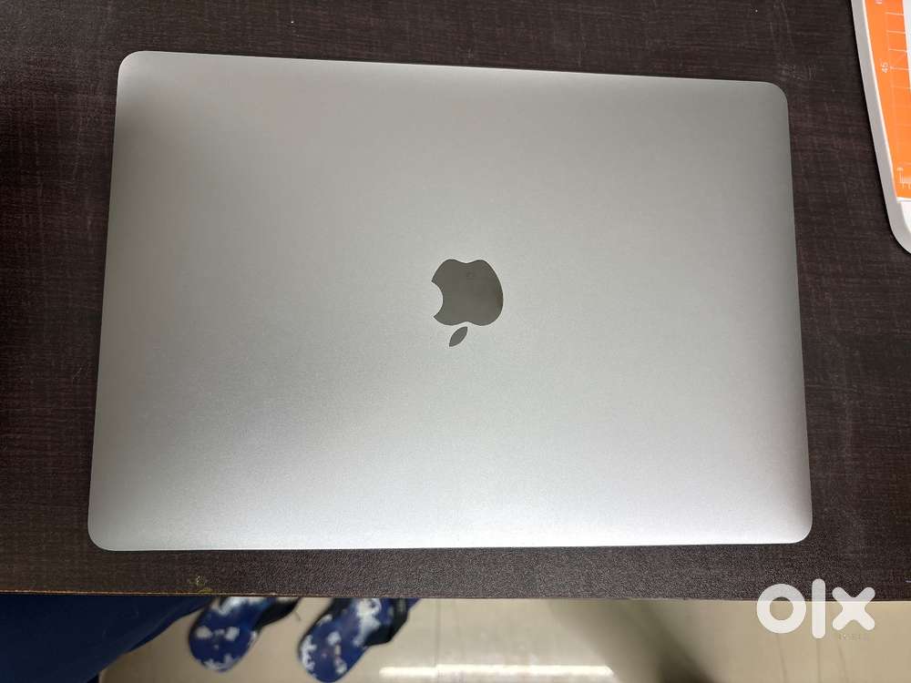 Apple mac M1 laptop.