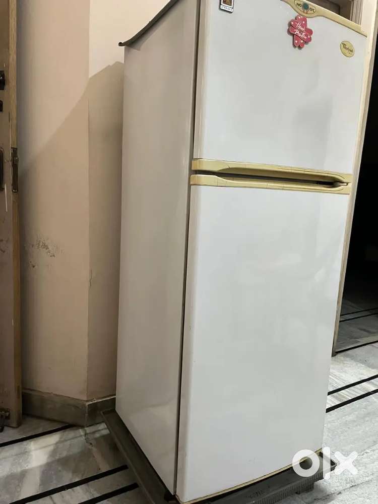 220 Liter Whirlpool Double Door Refrigerator
