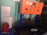 Paper plat machine