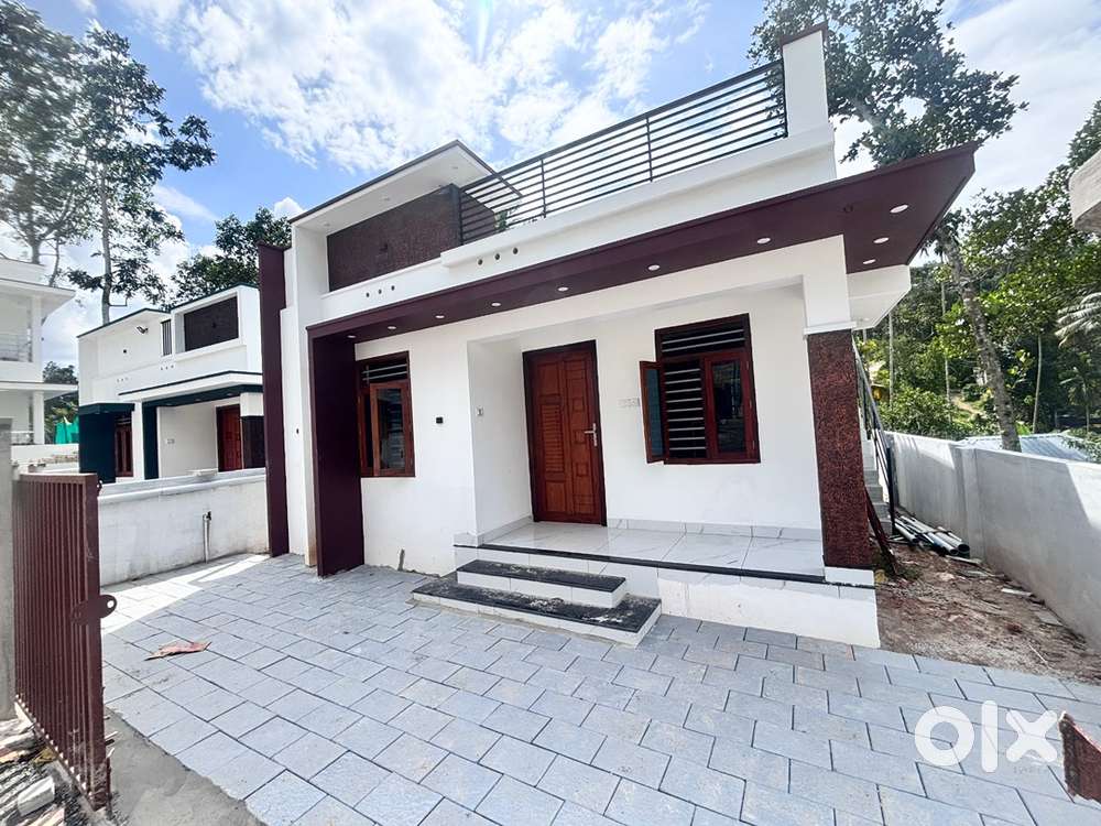 Thirumala/Thachottukavu/Manjady/3cent/2bhk/30lks(ngble)85% loan ready