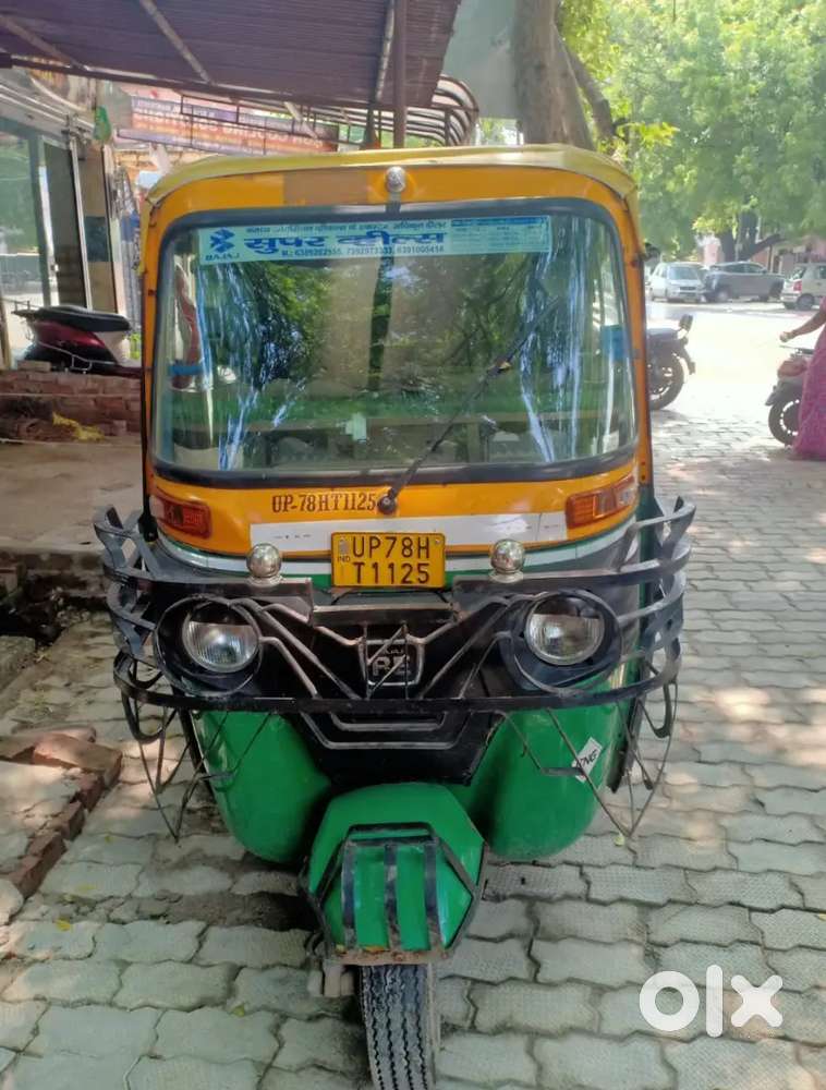 Bajaj RE CNG Auto Rickshaw