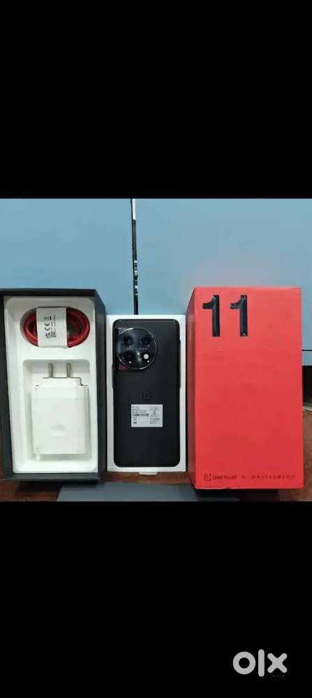 One plus 11 brand new condition single hand yous