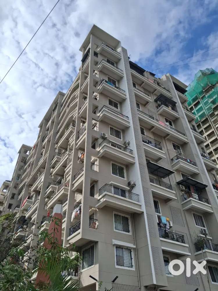 Unused flat clean and vastu compliant flat