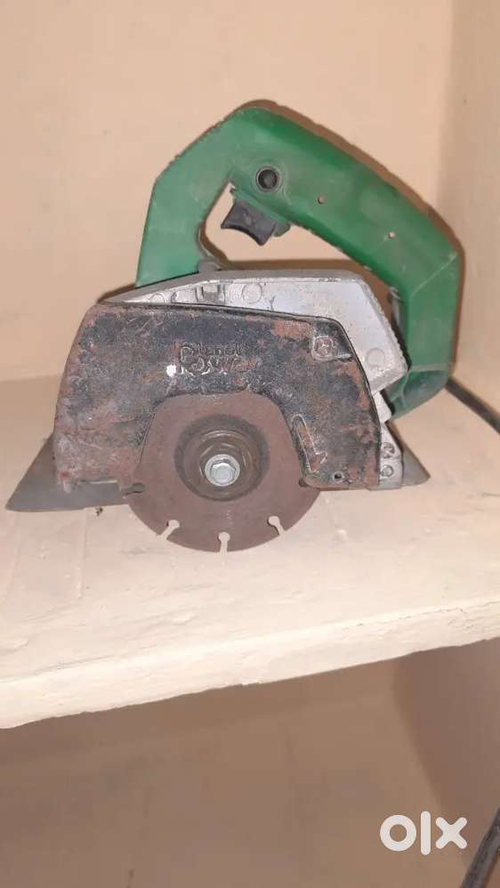 Tiles cutting machine not working