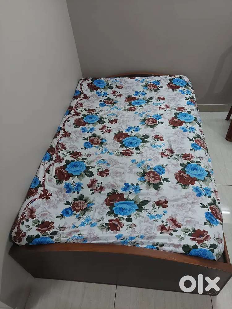 Solid wood Single Bed