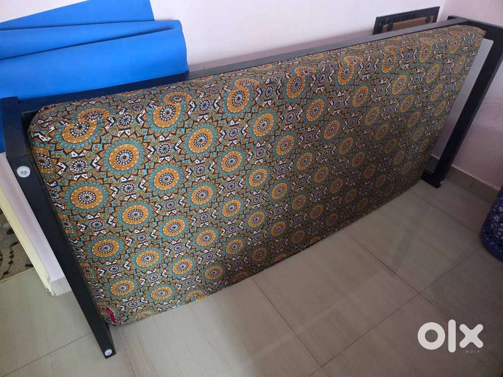 Single mattress and cot