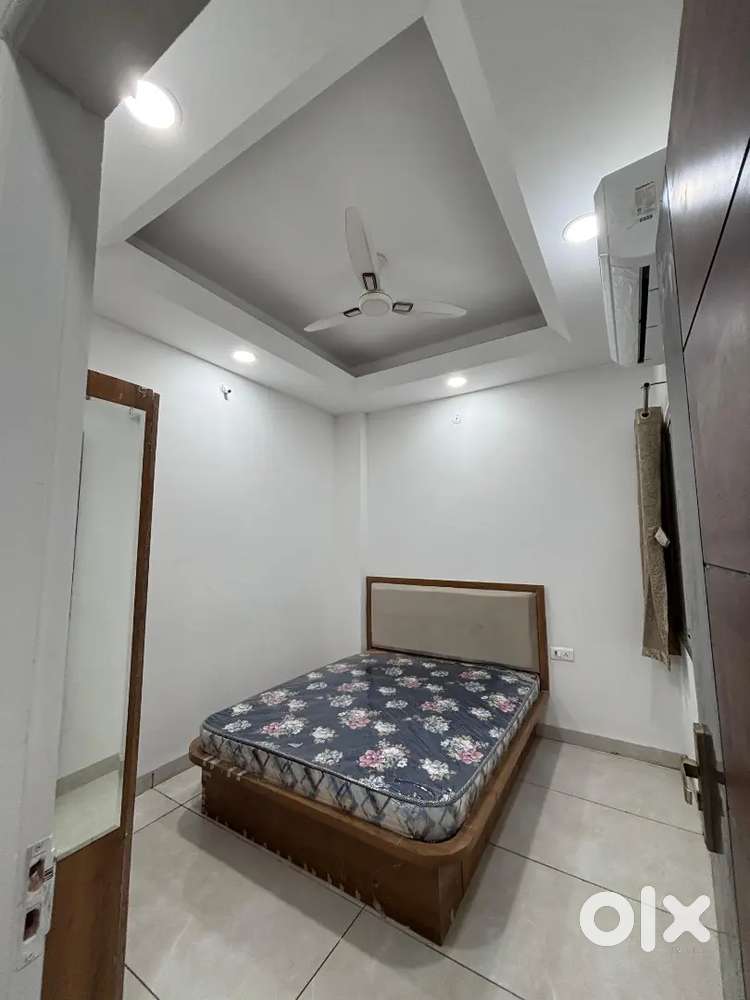 Fully Furnished 1Bhk Zero Brokrege Near Vijay Kumar Nagar Square