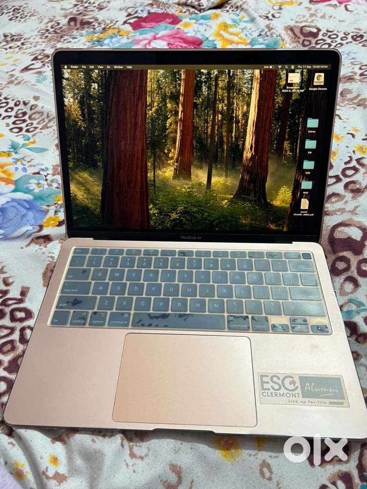 Apple Macbook Air 202”
