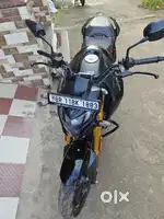 This is hero xtreme 160r 4v bike this is only 1 years old