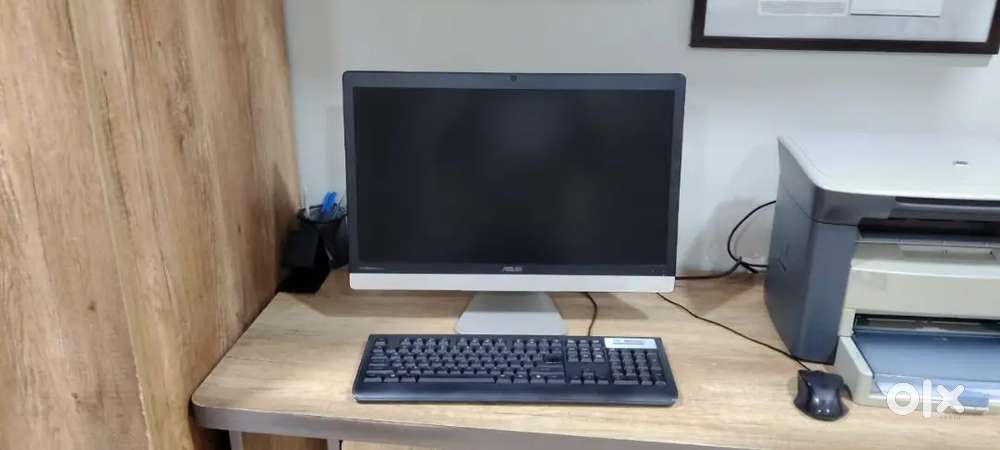 DESKTOP IN GOOD CONDITION FOR SALE