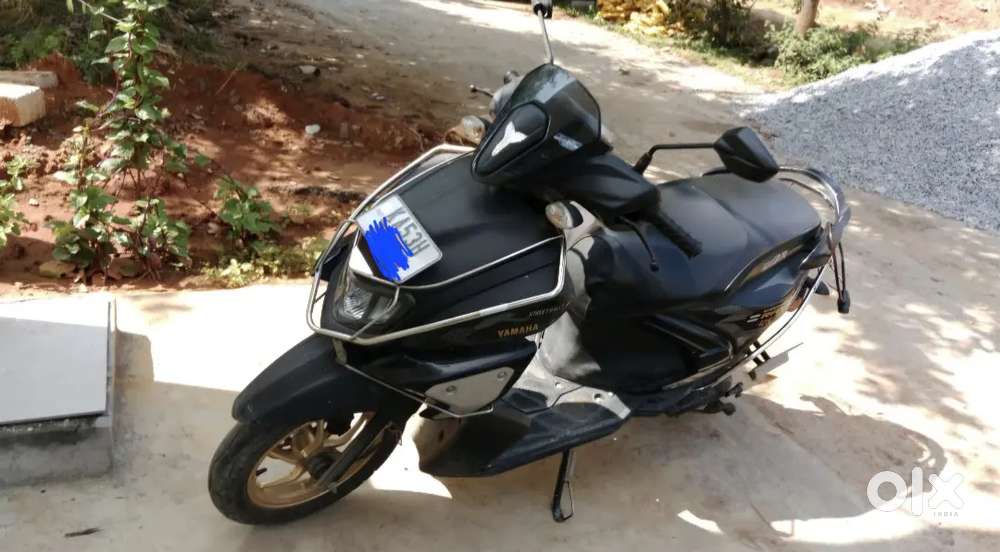 Yamaha ray zr 125cc ( off reading Dark green colour)