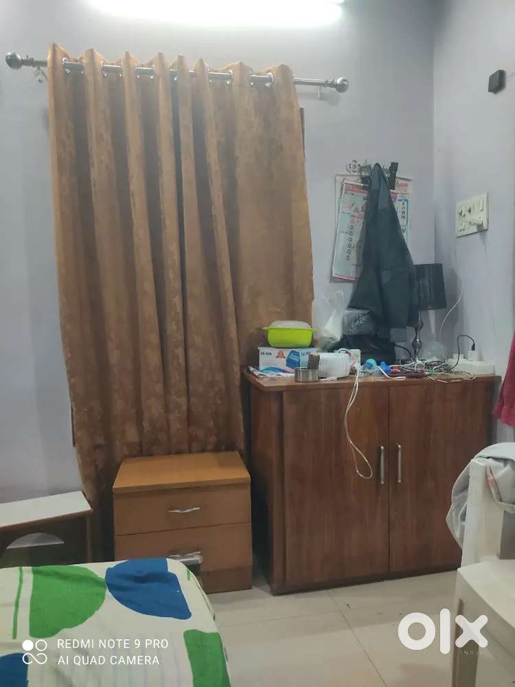 1 single room on rent for students