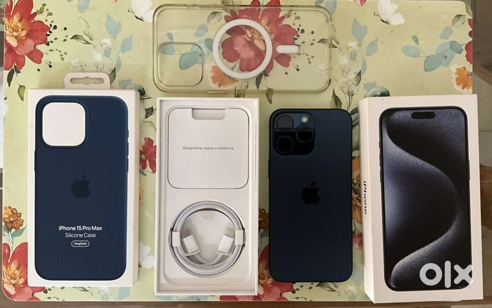 iPhone 15 pro Max Blue  256 GB with 2 free original Case  NO NEGATION