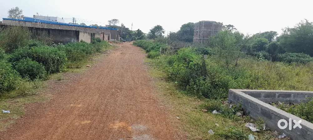 महादेव वाटिका भाठागांव रायपुर मे तुरंत घर बनाने लायक प्लॉट बेचना है