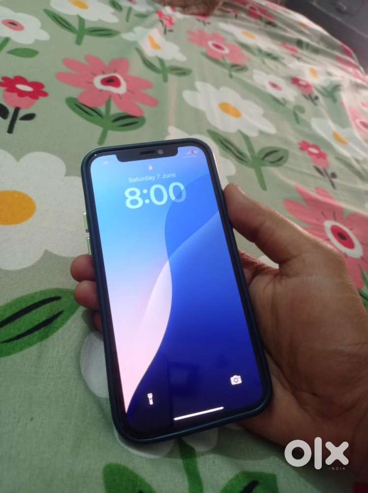 Iphone 12 (with bill box charger 128gb)