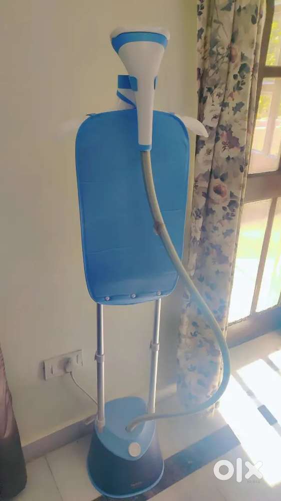 Steam Press Philips 1800 Watts 1800 ml Garment Stand Steamer