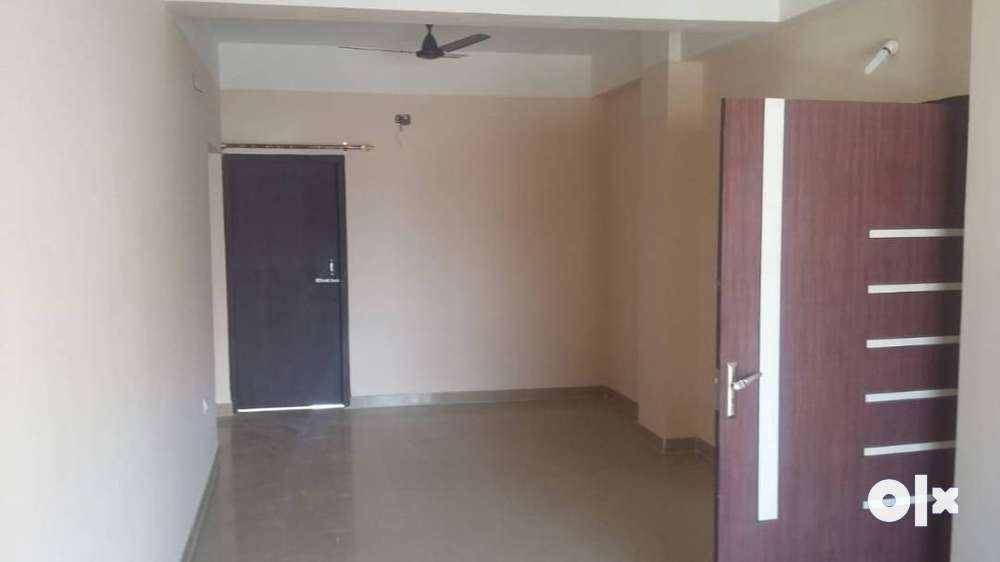 3 BHK Spacious Flat for Sale in Prime Area