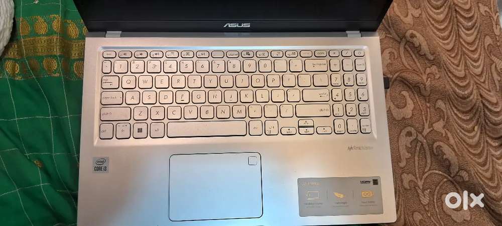 Asus laptop i3