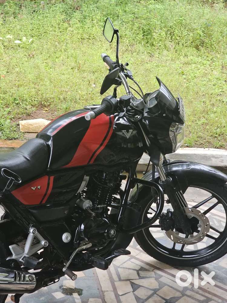 Good condition Bajaj v15