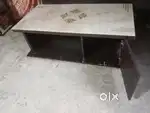 4/2 , 3d glass centre table sale like a good condition 1 year old