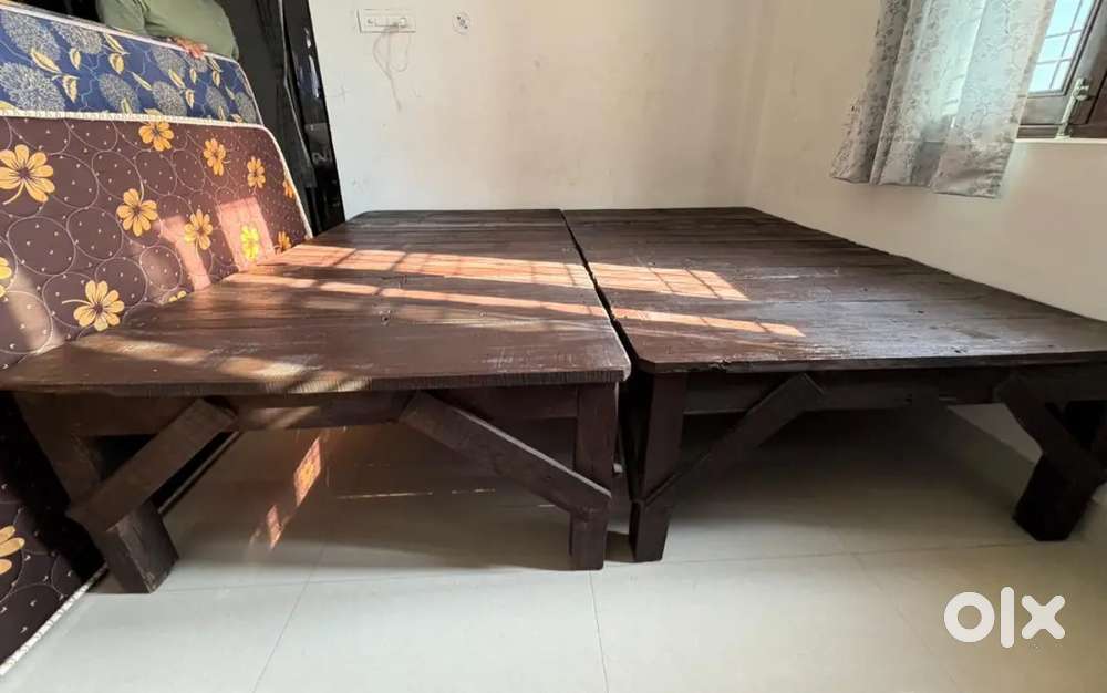 Solid Wooden Takhat / Traditional Wooden Bed for Sale