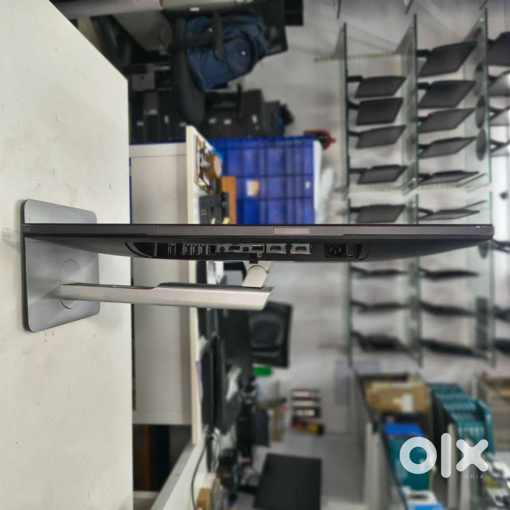 Dell 27-Inch Professional LED Monitor – Adjustable Stand  Excellent