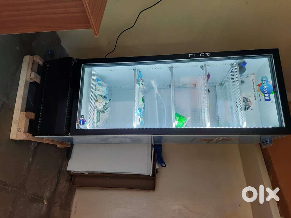 ROCKWELL RVC390B, Visi cooler, Single glass door