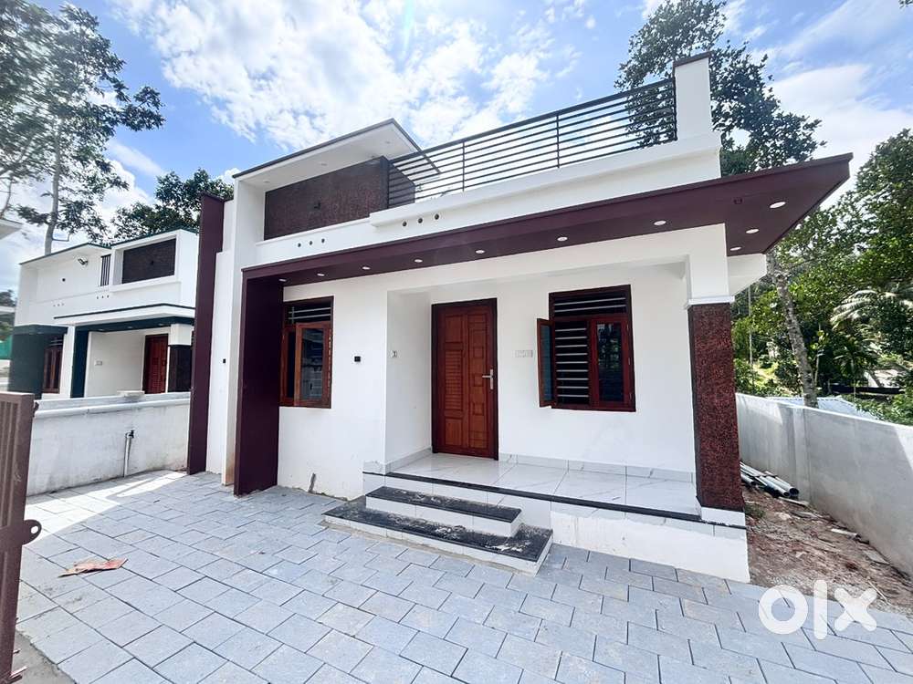 30lks(ngble)2bhk/3.2cent/Manjady/Thachottukavu/Tvpm/80%loan