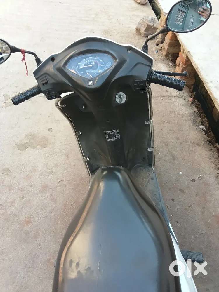 Ye gadi bahut badiya condition me h