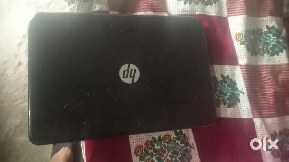 3 sal purana laptop 8 GB RAM 500 GB RDX DVD Bluetooth Wi-Fi okay