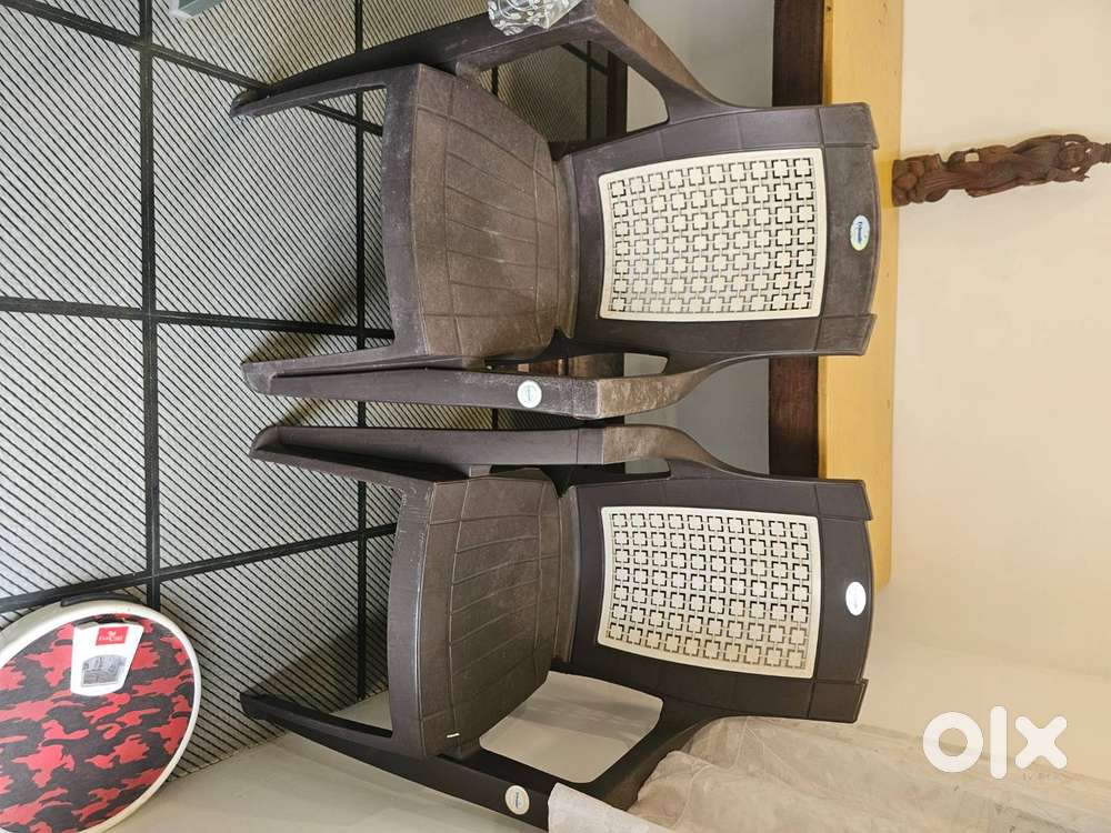 Plastic chairs for Sale