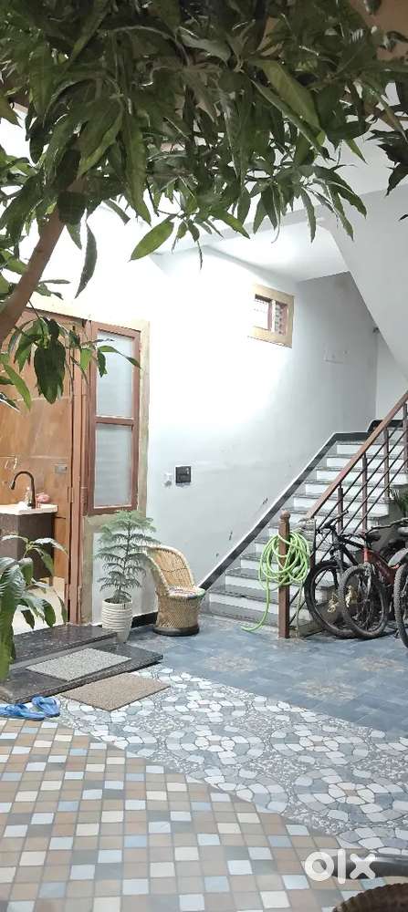 2 BHK ROOM FOR RENT FAMILY & GIRL'S