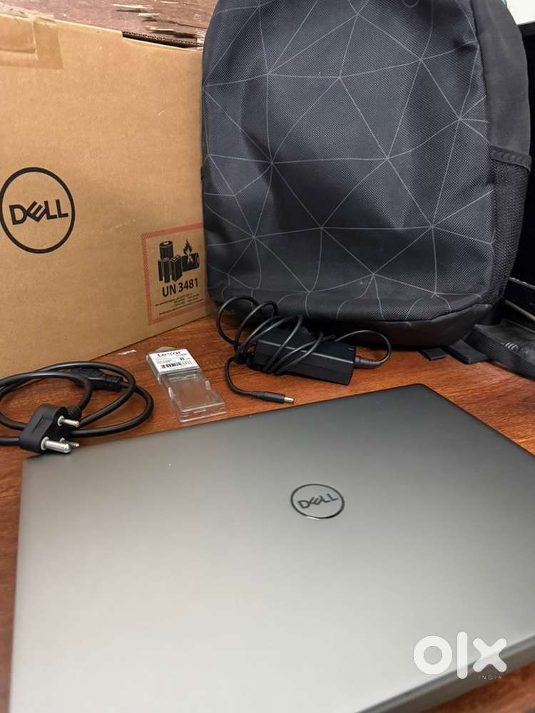 Dell vostro 5620 (16 inch display) 512, 8+8 RAM (warranty  feb 2026)