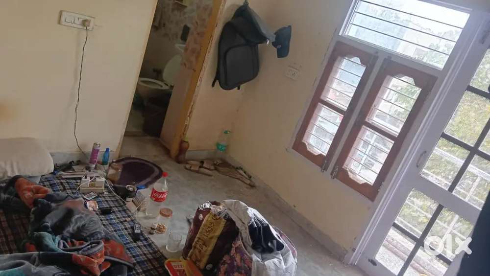 Single room for Bachelor