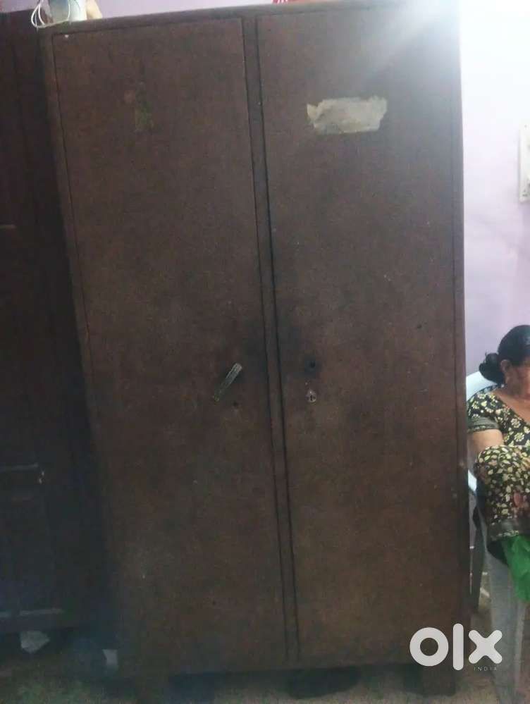 Iron almirah  double door  in Bareilly