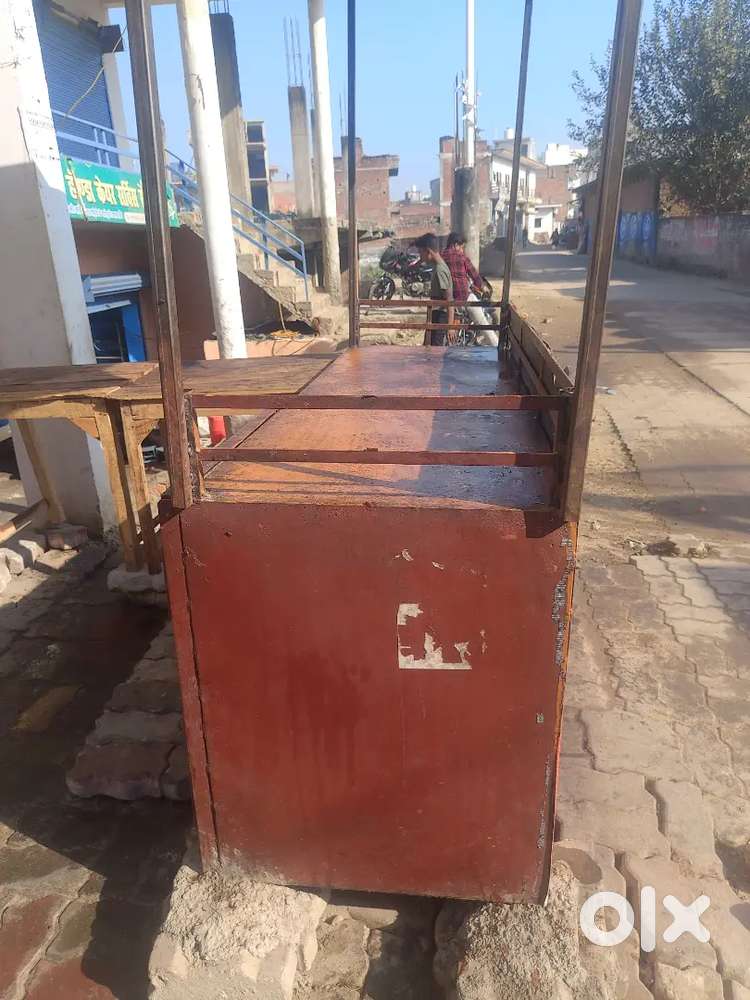 Food counter havey iron with doors