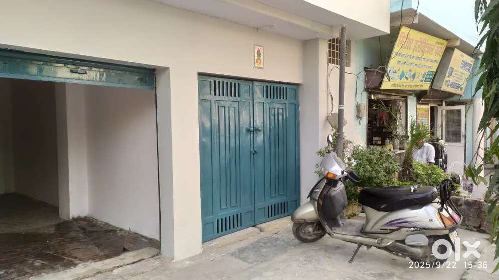 Shop on rent on main road