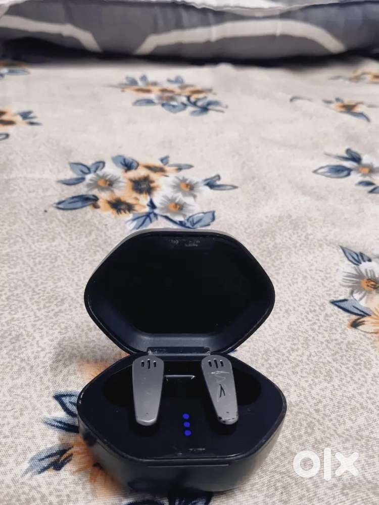 Amazon Basics Earbuds