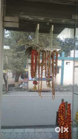 GLASS SHELF