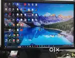 Dell 19lcd monitor exelent condition for sale absolutely no issues