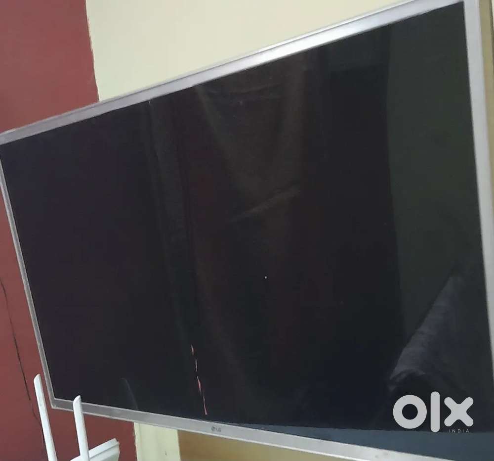 LG SMART TV 32 inches