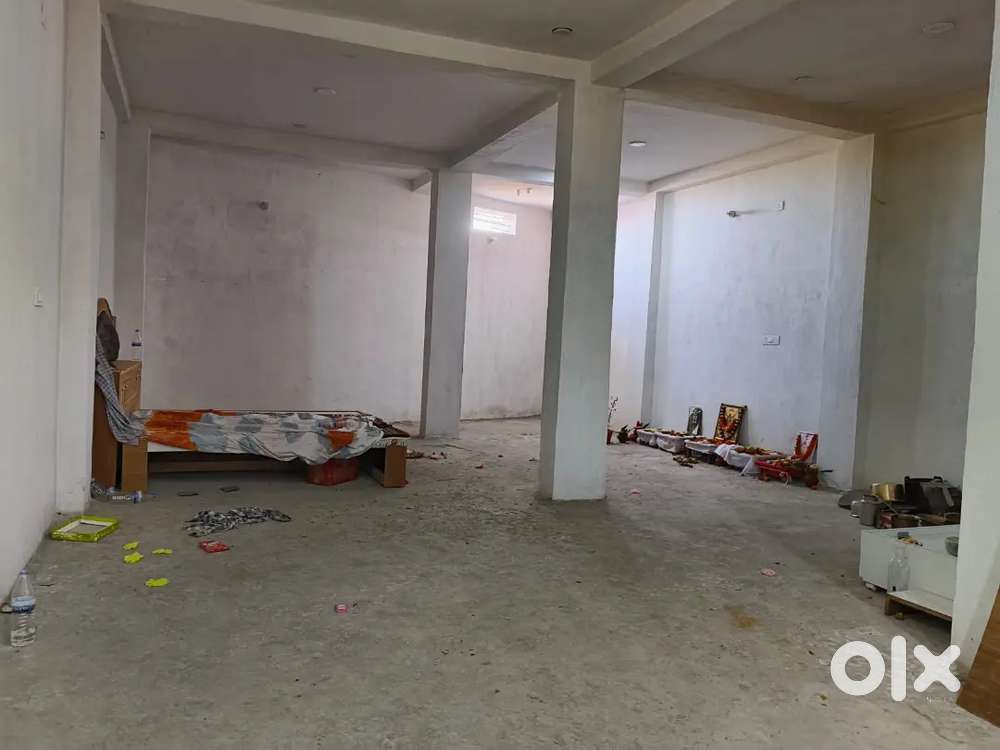 We r providing 2000 sq ft space