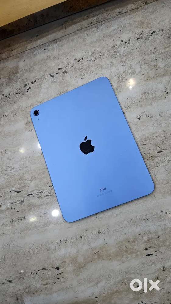 Ipad 10 gen excellent condition only 6-7 months old under warranty