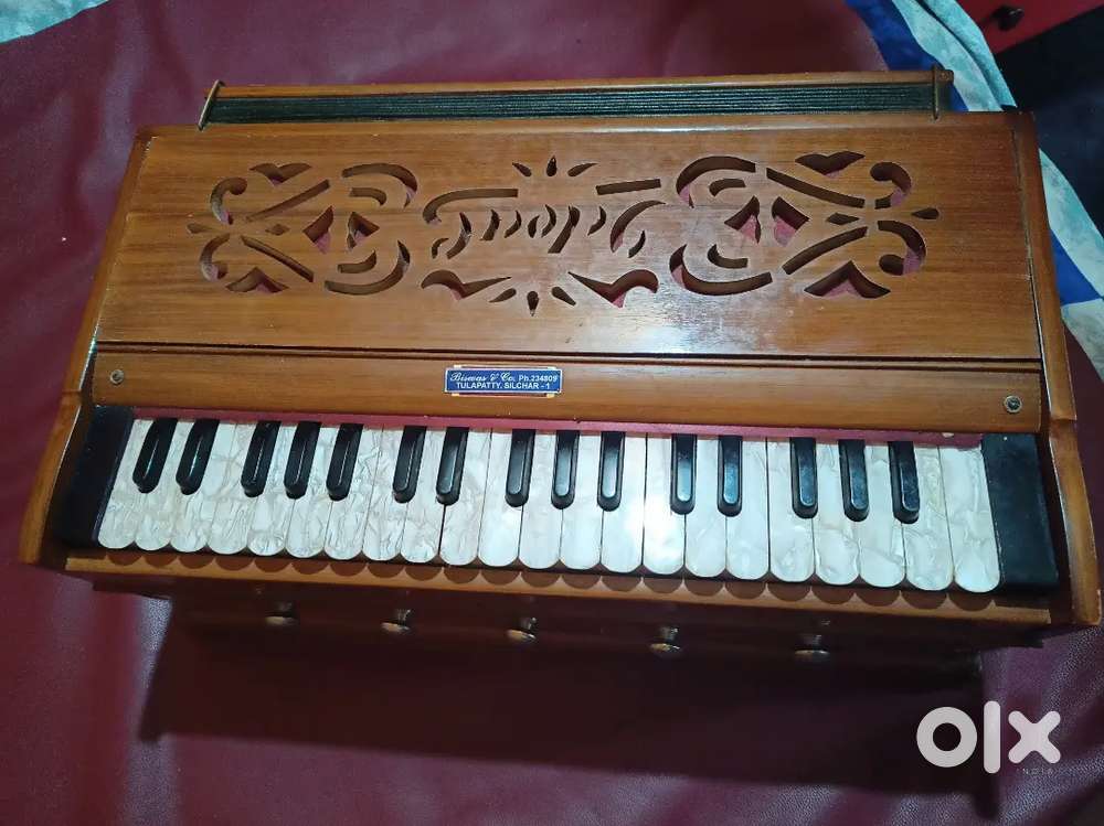 Selling my harmony urgently