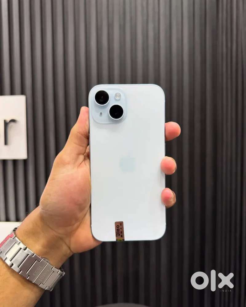 Apple Iphone 15 /128 gb under warranty